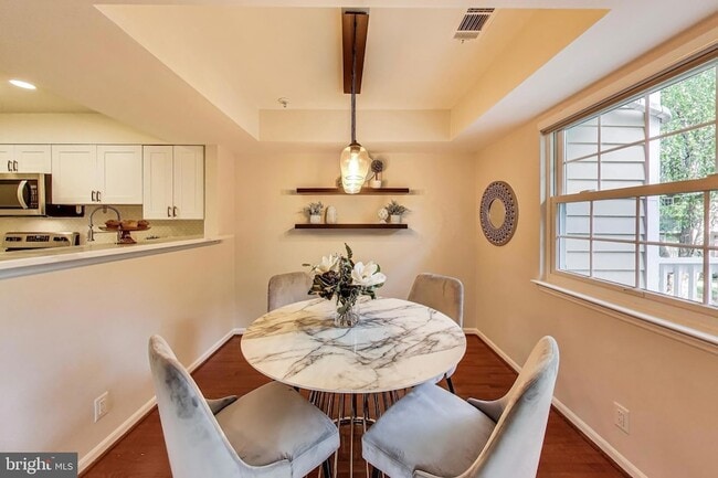 Photo - 5821 Inman Park Cir Unidad 918