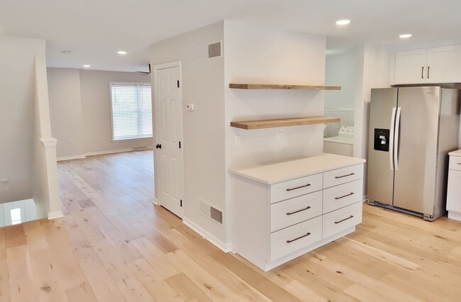 Photo - 3 Bed / 2-1/2 Bath Single Family Home