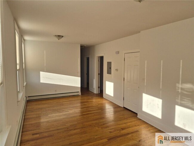 Photo - 110 Willow Ave