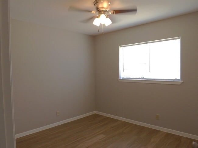 Photo - 1211 Mulberry Dr