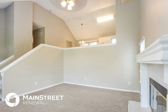 Photo - 909 NW Pennington Ct