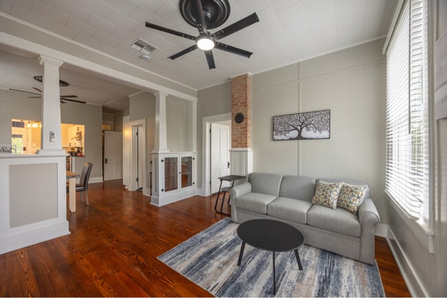 Building Photo - 500 Madison St