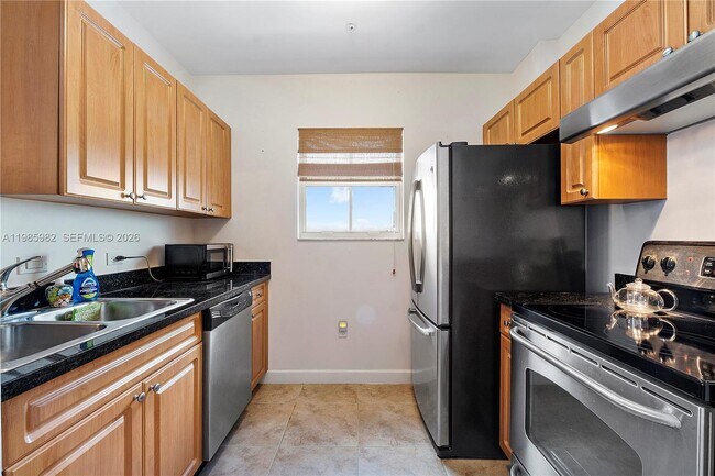 Photo - 2600 SW 27th Ave Unidad PH07