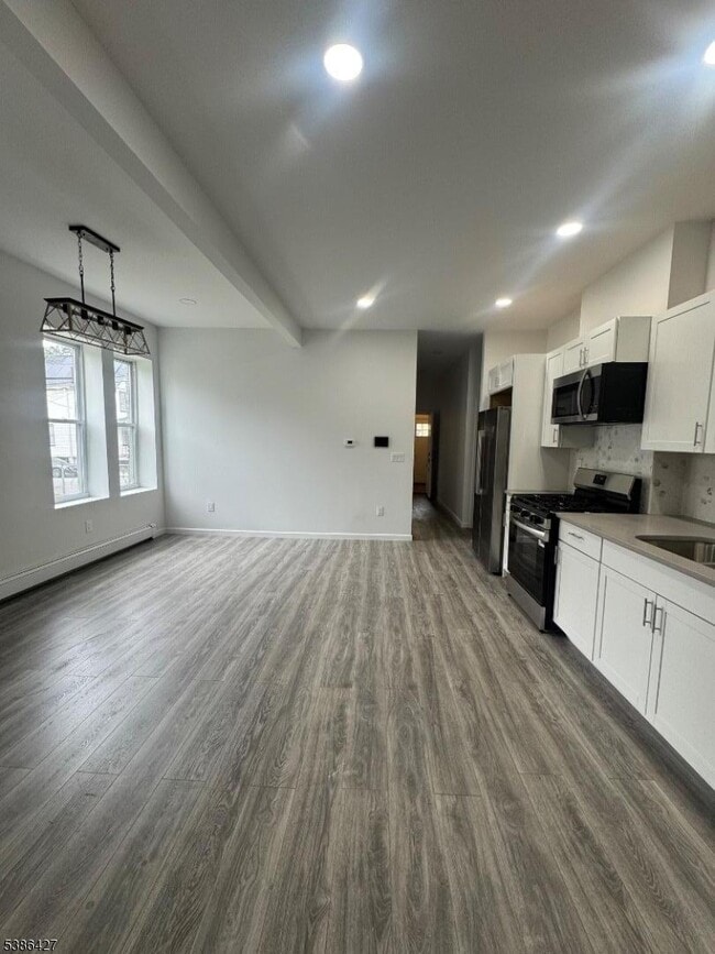 Photo - 184 Hickory St