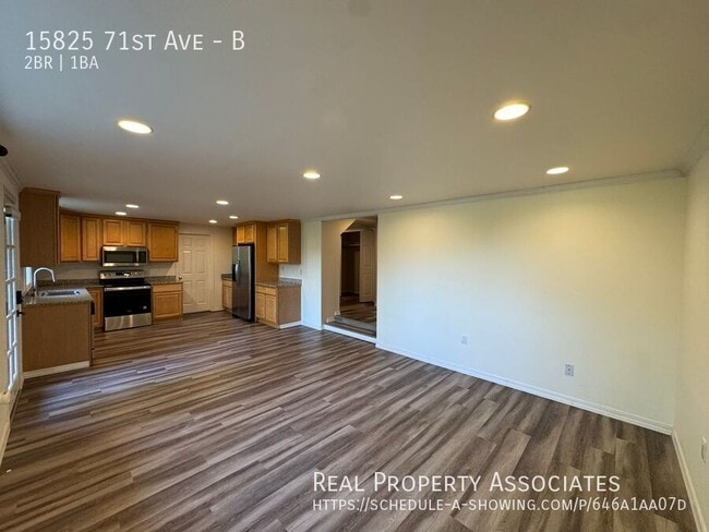 Building Photo - 15825 71st Ave NE Unit B