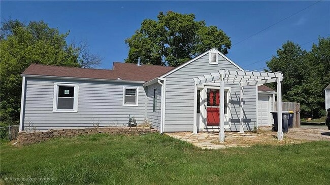 Building Photo - 4456 N Bellefontaine Ave
