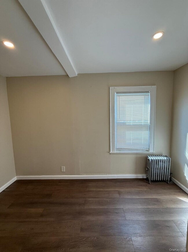 Photo - 221-29 106th Ave