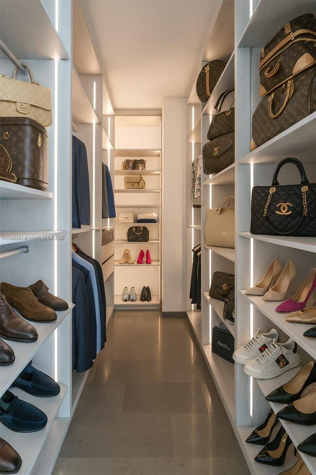 Photo - 88 SW 7th St