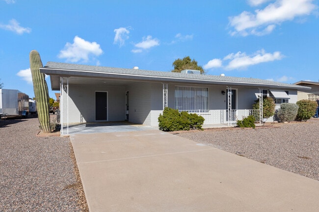 Photo - 5434 E Dodge St