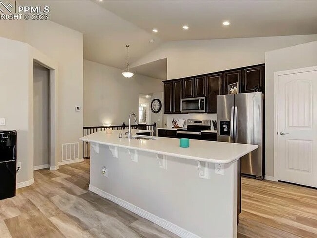 Photo - 6512 Tillamook Dr