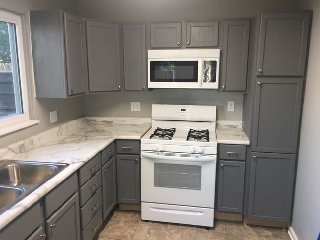 Building Photo - 316 N 1st St Unit 316 Rental