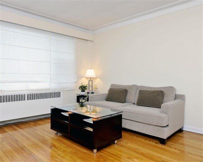 Photo - Tiffany Apartments