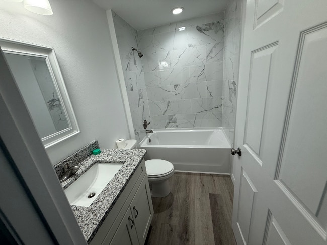 Photo - 20661 SW Marine Blvd