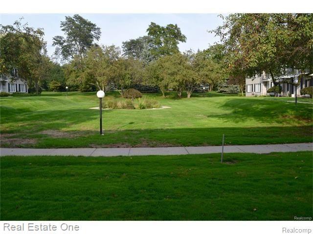 Photo - 100 W Hickory Grove Rd Unit H5