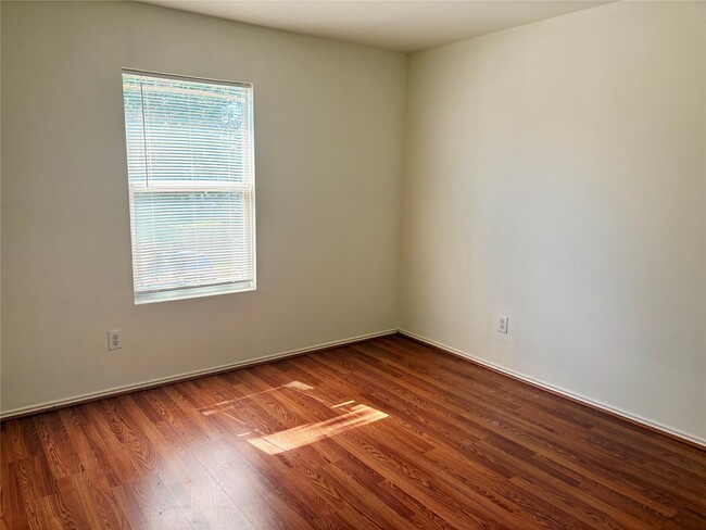 Photo - 7806 Maverick Trace Ln