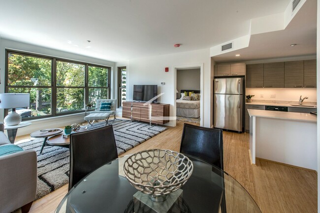 Luxury Apt with Elevator in building! Pri... - Luxury Apt with Elevator in building!  Pri...