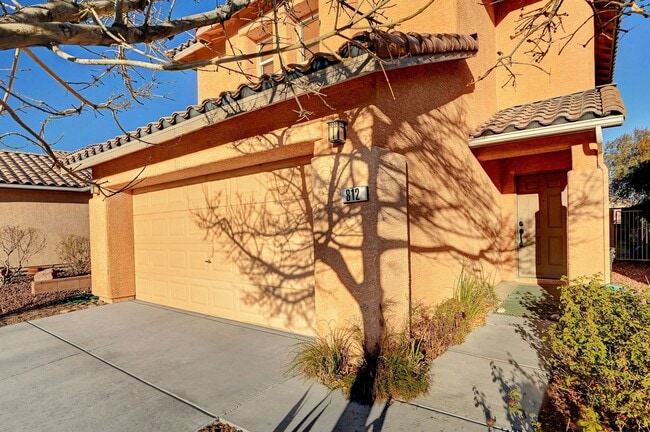 Photo - Remodeled Three Bedroom in Summerlin! No carpet!