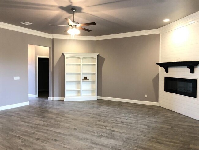 Photo - 1540 W Savannah Cir