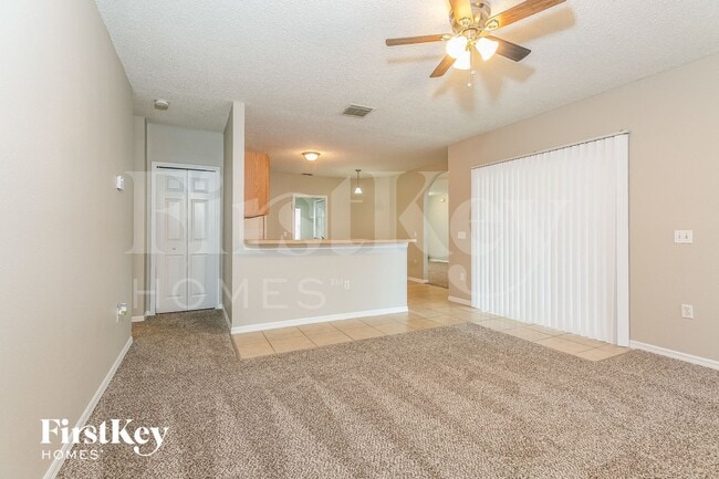 Photo - 927 Cannes Dr