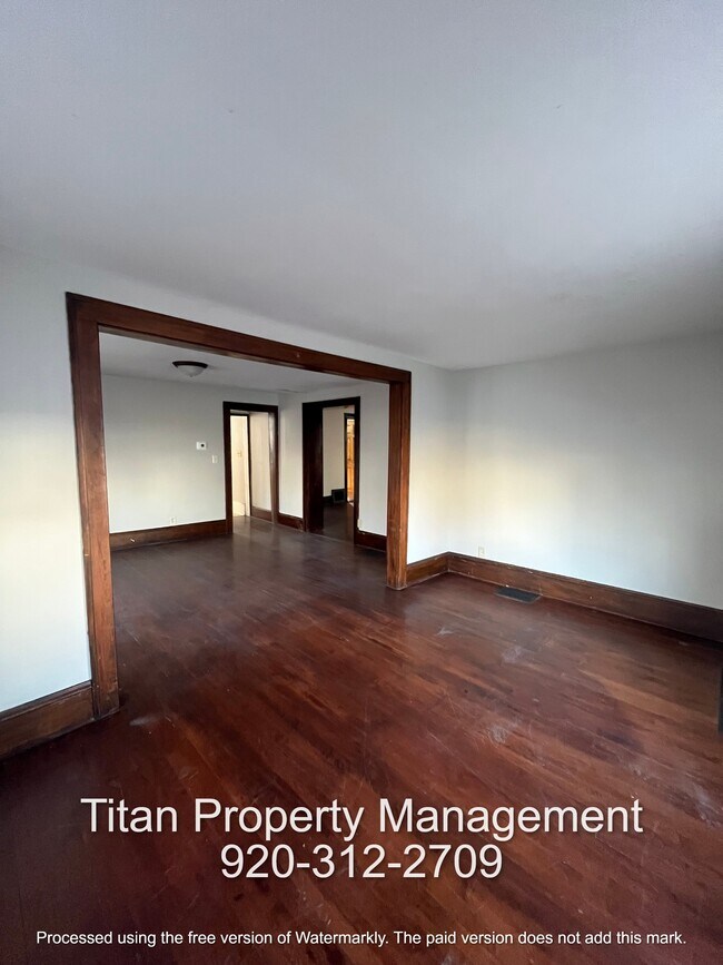 Photo - 852 Central St