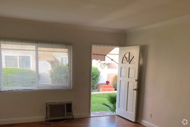 Building Photo - 5549 Costello Ave Unit 1/2 Rental