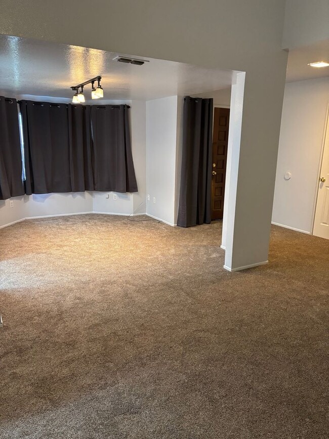 Photo - 3 B/R 2 BA Beautiful Home in Yuba City- AVAILABLE NOW!