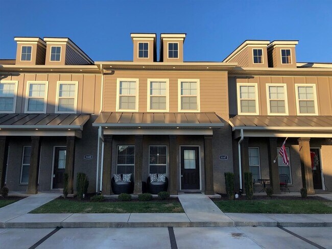 Photo - 3107 Blue Sky Dr Unit 43 #