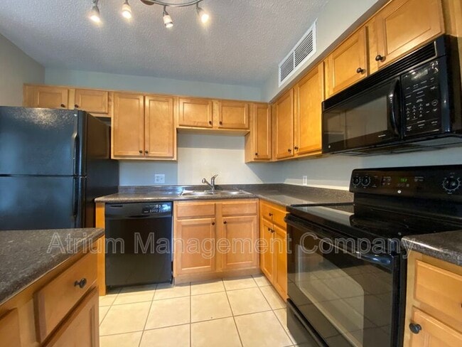 Photo - 340 Forestway Cir