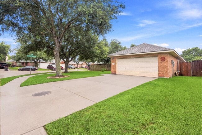 Photo - 111 Thunder Basin Dr