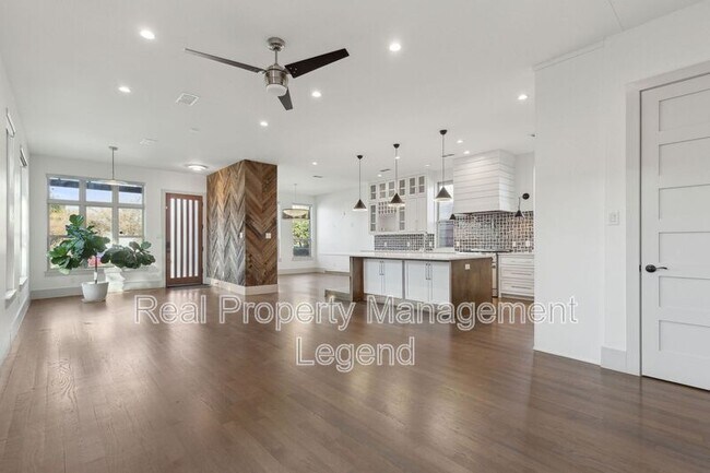 Photo - 1018 S Waverly Dr