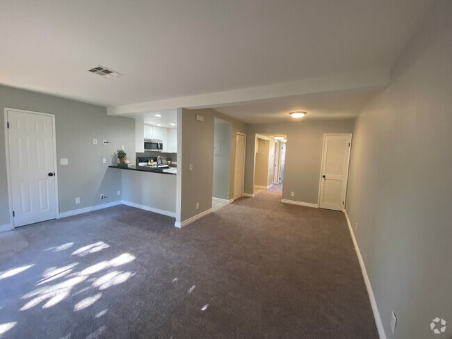 Building Photo - 2 bed, 2 bath upgraded unit with community... Rental