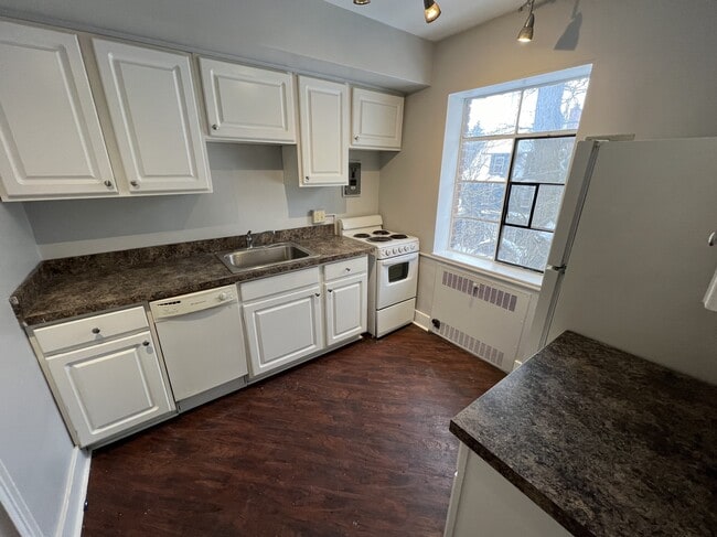 Photo - Canterbury Court Apartments