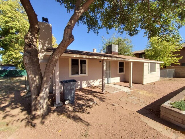 Photo - Adorable 2 bed / 1 bath with amazing yard