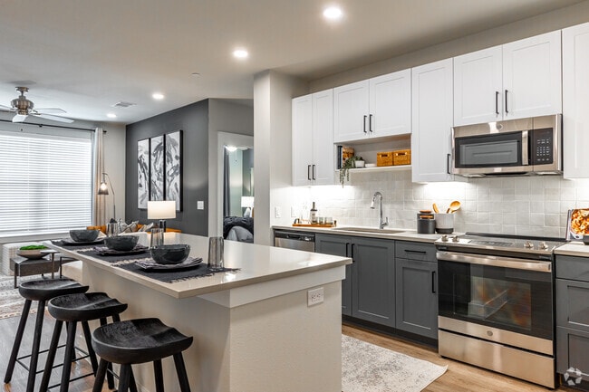 2HAB, 2BA - 1,183 ft² - Mason + Mill
