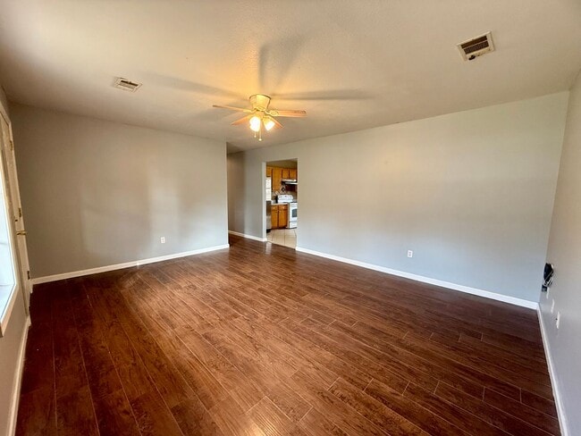 Photo - 3 Bedroom/1 Bathroom Home in Paragould AR - $1370/month - Section 8 Welcome!