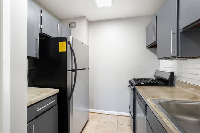 Photo - 1900 Lyttonsville Rd Unit 1101