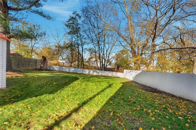 Photo - 63 N Broadway