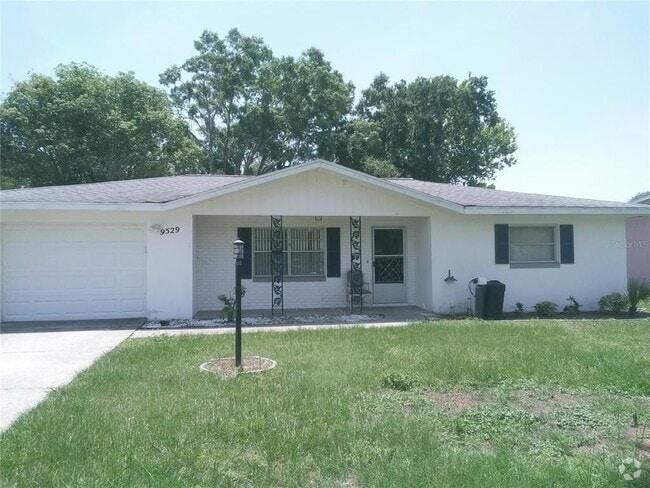 Building Photo - 9529 E Village Green Cir Rental