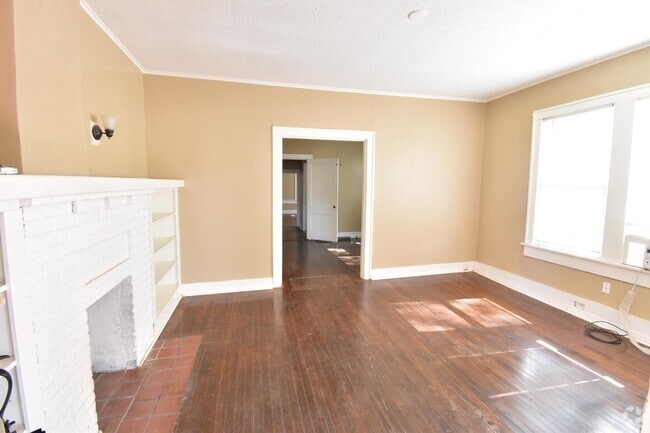 Building Photo - 222 Washington St Rental