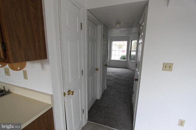 Photo - 160 Stadium Cir