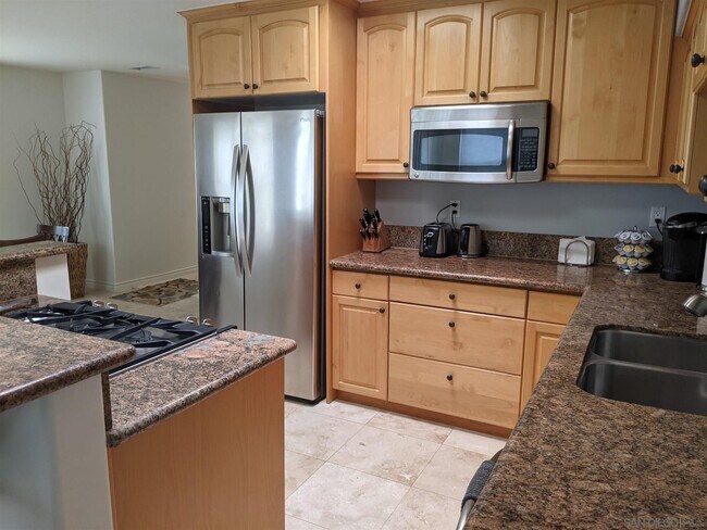 Photo - 379 Bonair St