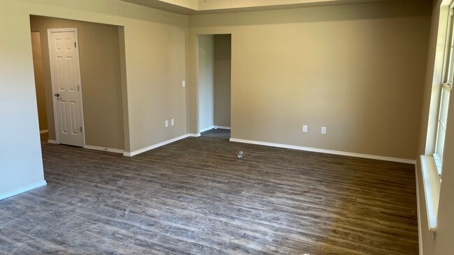 Photo - Sunset Ridge (C Lynch) Unit 917 Rachel Street