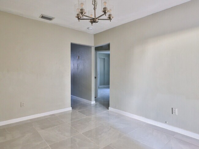 Photo - 47 NW 151st St