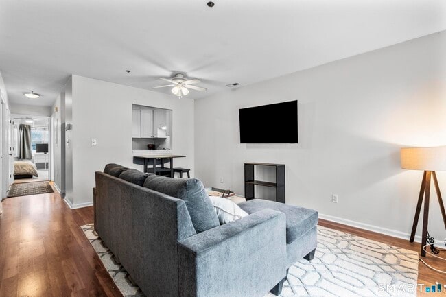 31 High St Unit 4-2C