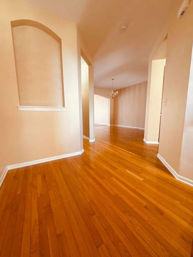 Photo - 37572 Newburgh Park Cir Unit 33