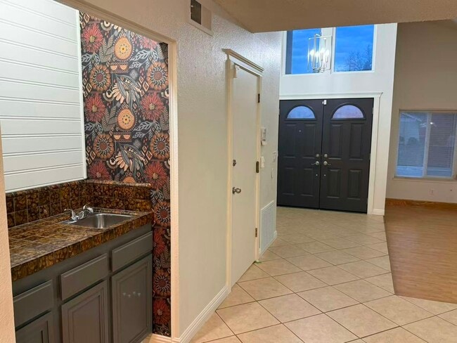 Photo - 6801 Olive Tree Way