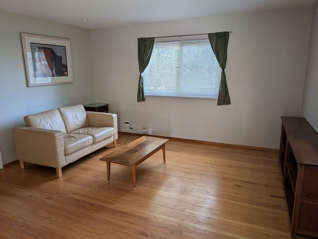 Photo - 1818 Virginia St Unit 1818 Virginia #E