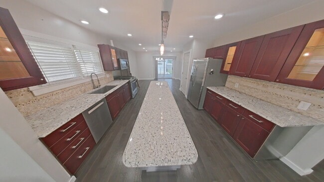 1423 Ruffner Ave