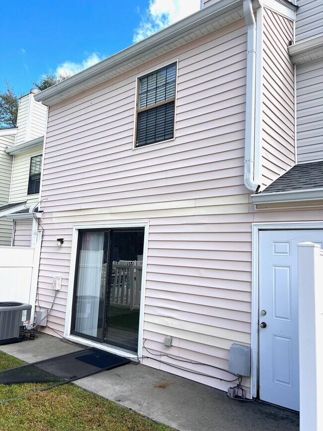 Photo - 6703 Jefferson Pl