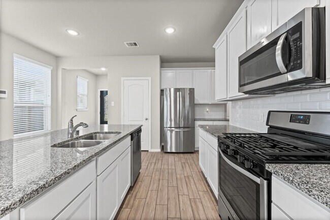 Photo - 10818 Catclaw Ct